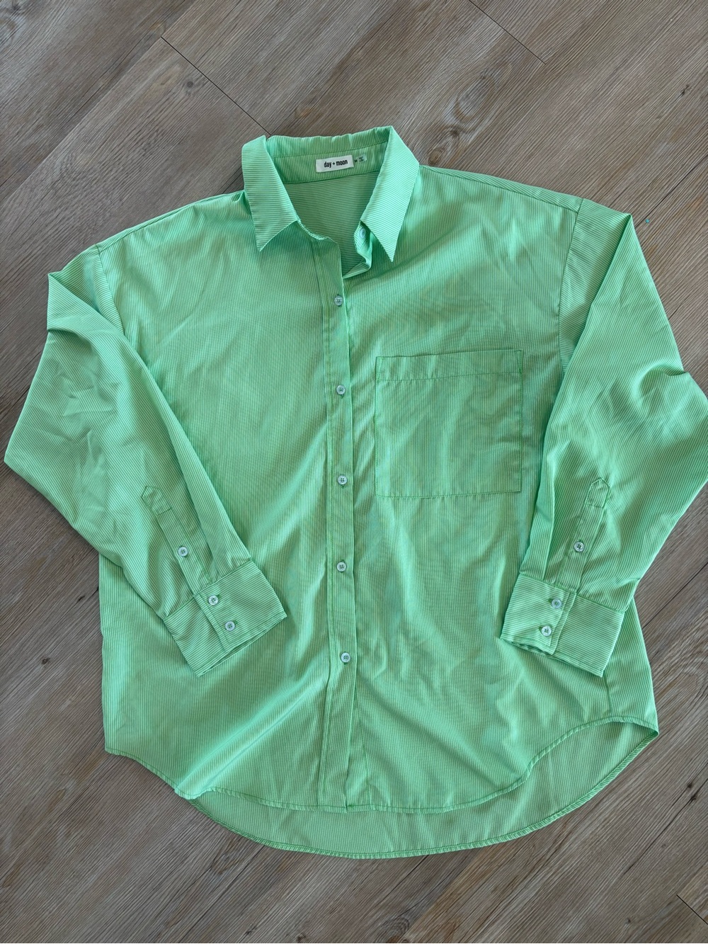 Women’s Mint Green Button-Down Shirt with Chest Pocket